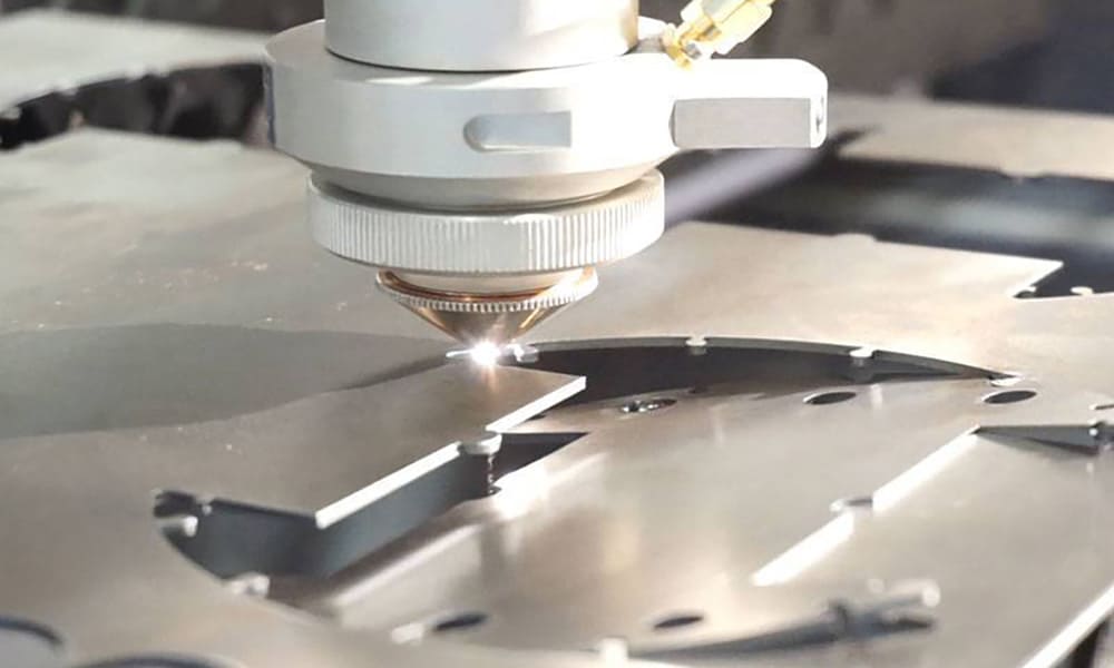 Vantaggi del taglio laser in ambito aziendale