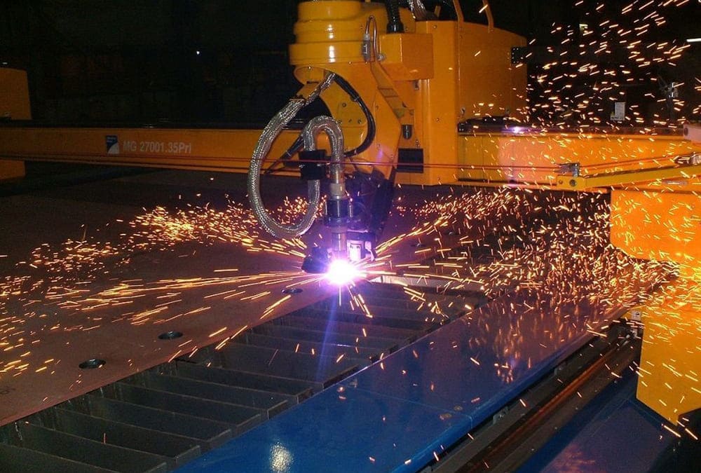 Medição do consumo de energia no corte a plasma em condições reais de operação
